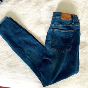Dreaming Big Judy Blue Tummy-Control Jeans in Size 15/32